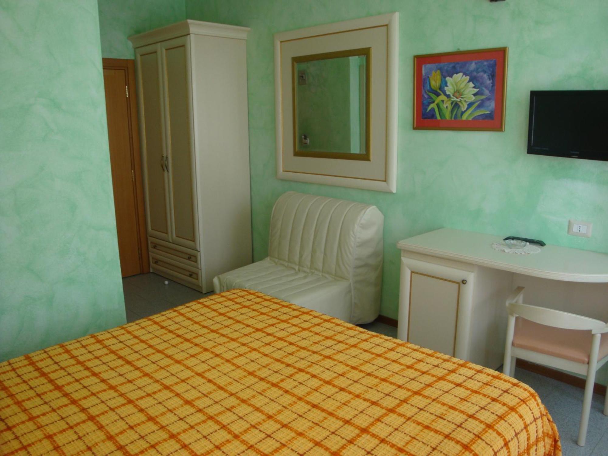Hotel Prestigio Cesenatico Oda fotoğraf