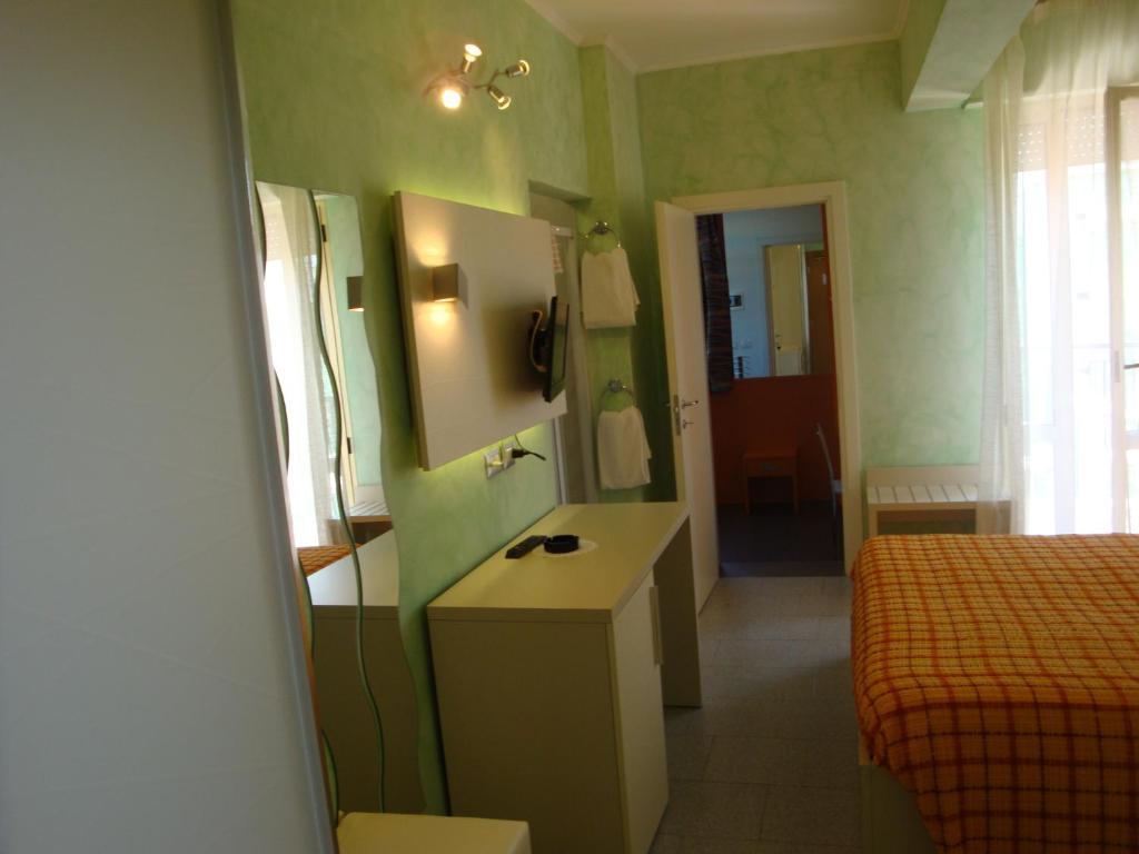 Hotel Prestigio Cesenatico Oda fotoğraf