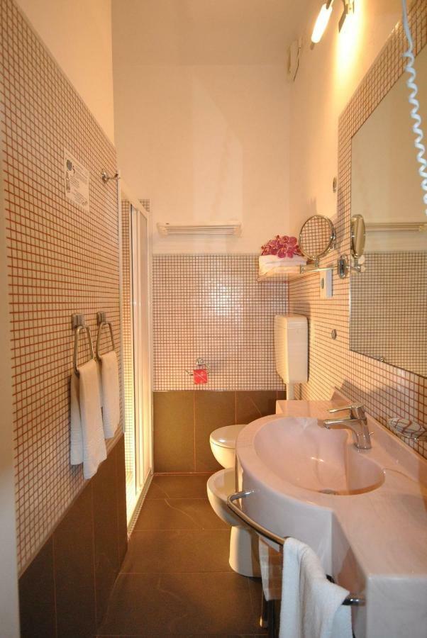 Hotel Prestigio Cesenatico Oda fotoğraf